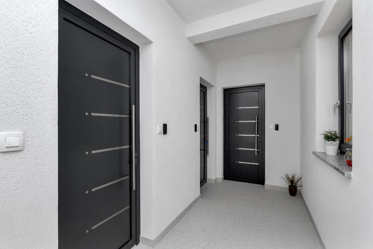 Central Beach Apartments Tučepi المظهر الخارجي الصورة
